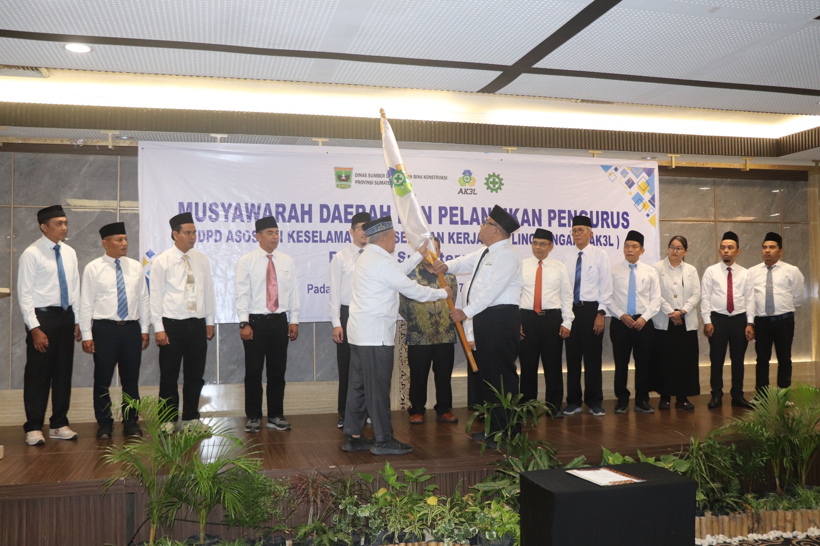 Pengurus Dewan Pimpinan Daerah (DPD) Asosiasi Keselamatan Kesehatan Kerja dan Lingkungan (AK3L) Provinsi Sumatera Barat periode 2025-2030 